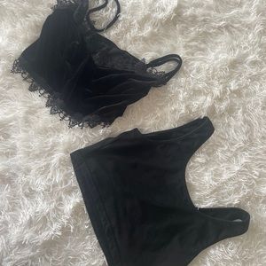 Black crop tops